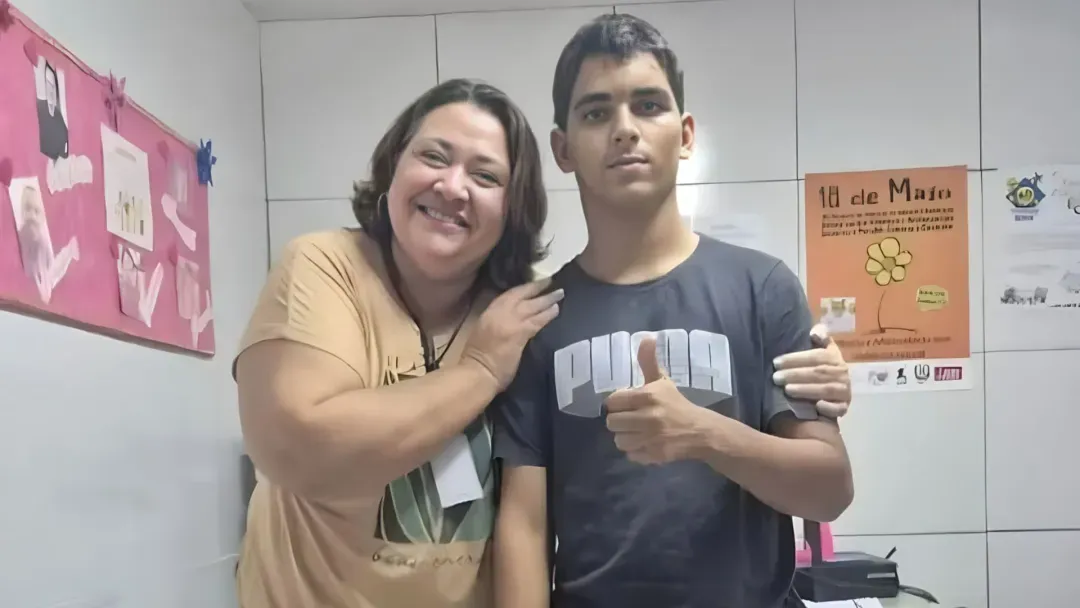 Quem era o jovem que morreu após invadir jaula de leoa?