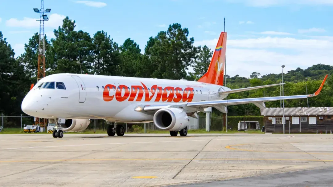 Avião já usado para transportar Maduro ao Brasil, pousa na fronteira