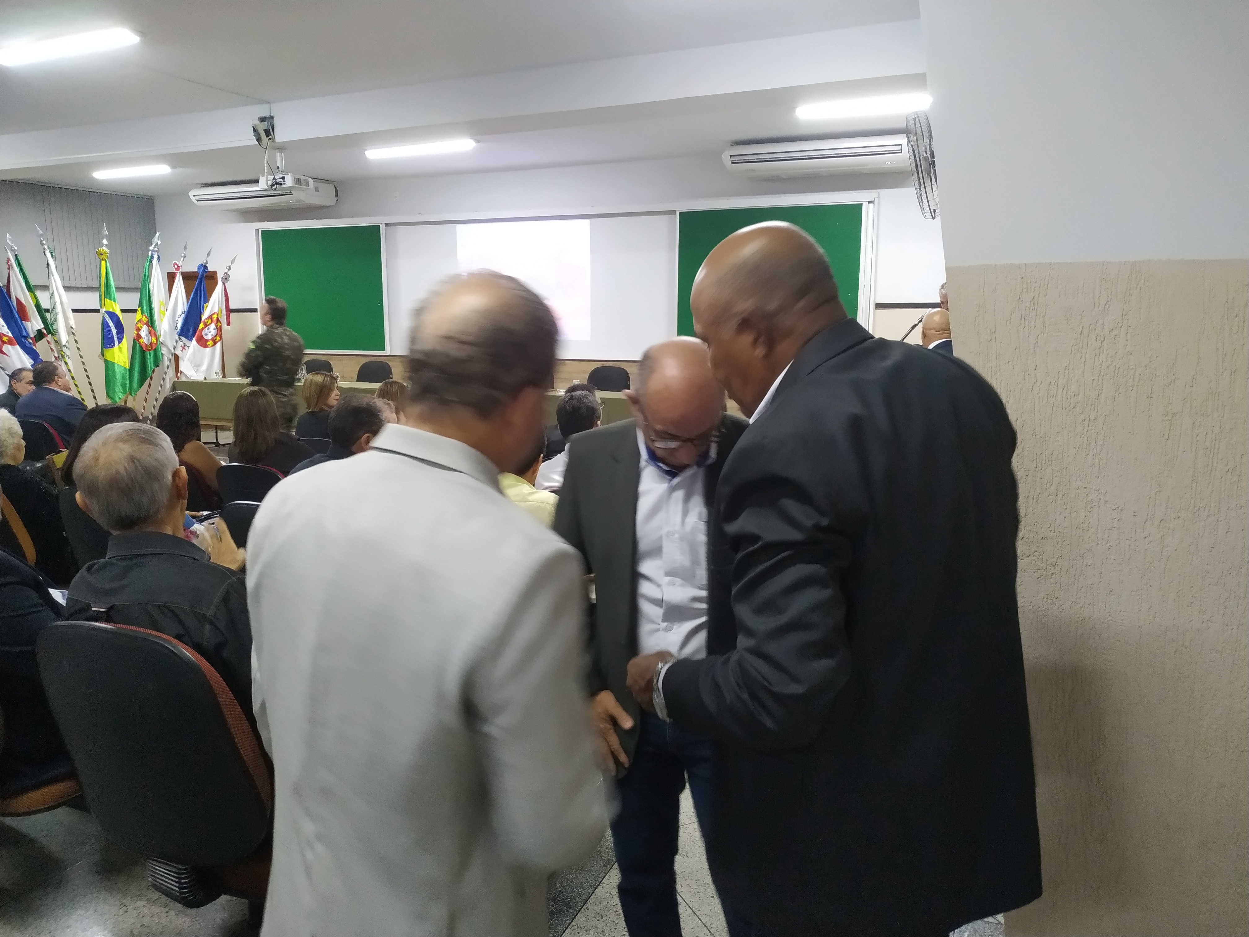 ECONOMIA - FATOR IMPORTANTE